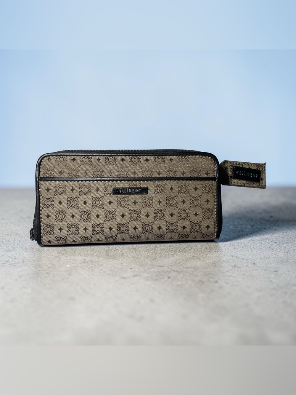 Liz Claiborne Checkbook Style Wallet, Villager Clutch / Purse Card Holder NEW